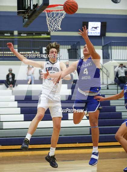 Thumbnail 1 in Pleasant Grove vs. Corner Canyon (CC Winter Invitational) photogallery.