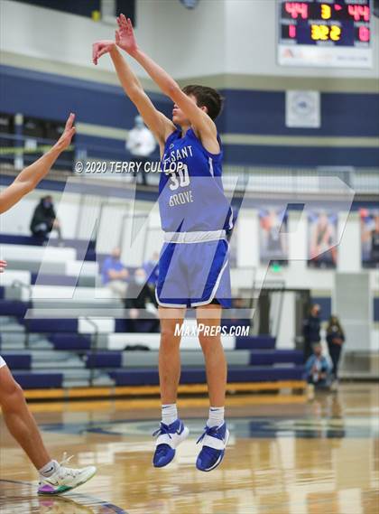 Thumbnail 2 in Pleasant Grove vs. Corner Canyon (CC Winter Invitational) photogallery.