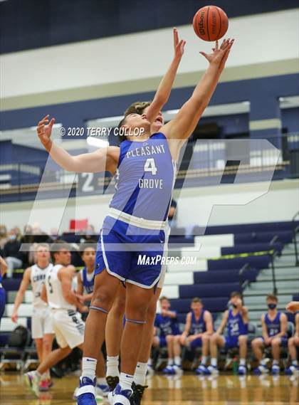 Thumbnail 2 in Pleasant Grove vs. Corner Canyon (CC Winter Invitational) photogallery.