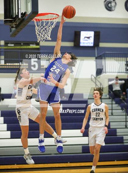Thumbnail 2 in Pleasant Grove vs. Corner Canyon (CC Winter Invitational) photogallery.