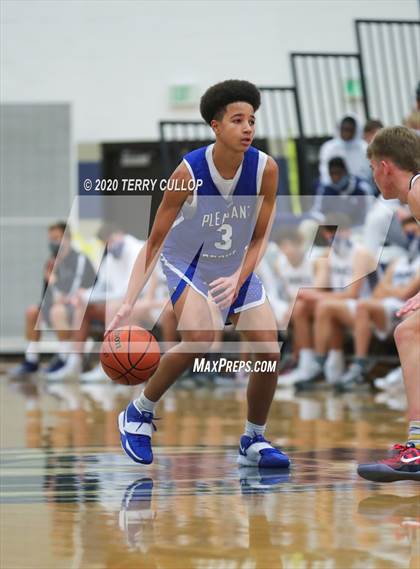 Thumbnail 3 in Pleasant Grove vs. Corner Canyon (CC Winter Invitational) photogallery.