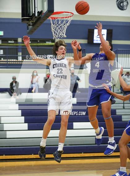 Thumbnail 3 in Pleasant Grove vs. Corner Canyon (CC Winter Invitational) photogallery.