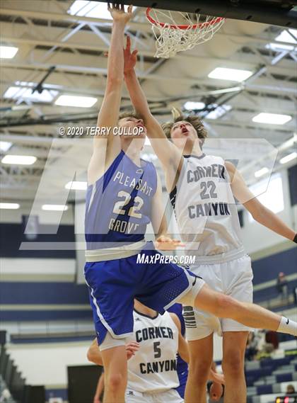 Thumbnail 2 in Pleasant Grove vs. Corner Canyon (CC Winter Invitational) photogallery.