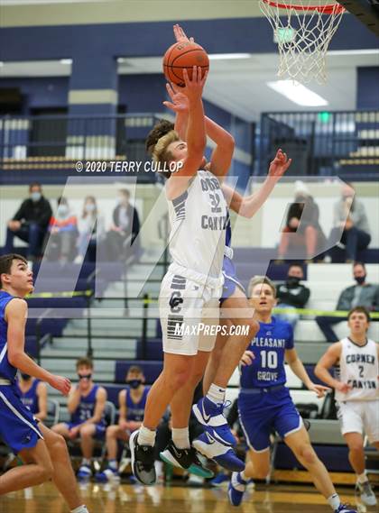 Thumbnail 3 in Pleasant Grove vs. Corner Canyon (CC Winter Invitational) photogallery.