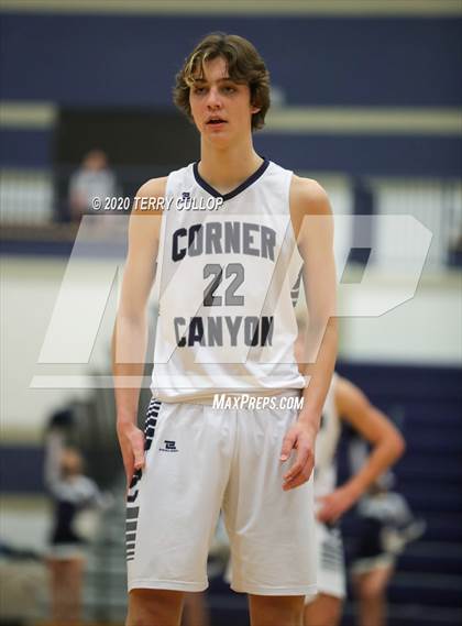 Thumbnail 2 in Pleasant Grove vs. Corner Canyon (CC Winter Invitational) photogallery.