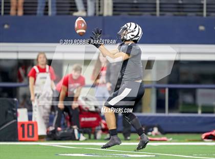 Thumbnail 1 in Pottsboro vs. Grandview (UIL 3A Division 1 Final) photogallery.
