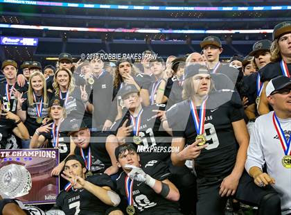 Thumbnail 1 in Pottsboro vs. Grandview (UIL 3A Division 1 Final) photogallery.