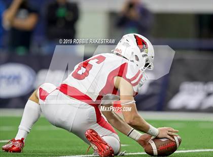 Thumbnail 2 in Pottsboro vs. Grandview (UIL 3A Division 1 Final) photogallery.