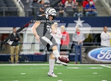 Thumbnail 1 in Pottsboro vs. Grandview (UIL 3A Division 1 Final) photogallery.