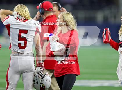 Thumbnail 3 in Pottsboro vs. Grandview (UIL 3A Division 1 Final) photogallery.