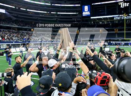Thumbnail 3 in Pottsboro vs. Grandview (UIL 3A Division 1 Final) photogallery.