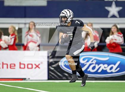 Thumbnail 3 in Pottsboro vs. Grandview (UIL 3A Division 1 Final) photogallery.