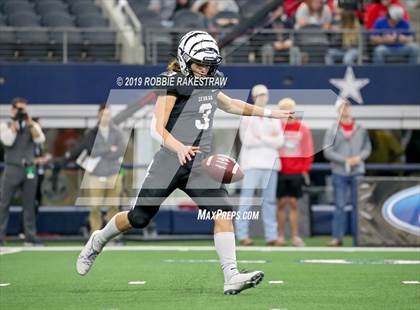 Thumbnail 3 in Pottsboro vs. Grandview (UIL 3A Division 1 Final) photogallery.