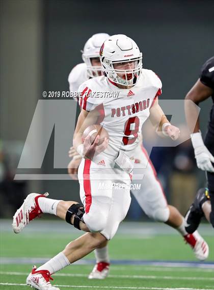 Thumbnail 2 in Pottsboro vs. Grandview (UIL 3A Division 1 Final) photogallery.