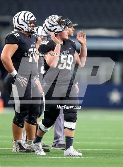 Thumbnail 2 in Pottsboro vs. Grandview (UIL 3A Division 1 Final) photogallery.