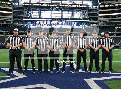 Thumbnail 3 in Pottsboro vs. Grandview (UIL 3A Division 1 Final) photogallery.