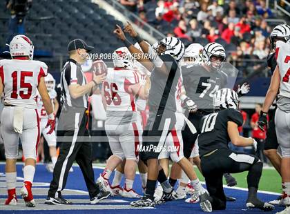 Thumbnail 2 in Pottsboro vs. Grandview (UIL 3A Division 1 Final) photogallery.