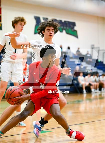 Thumbnail 3 in Regis Jesuit @ ThunderRidge photogallery.