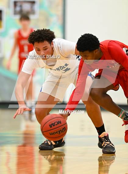Thumbnail 3 in Regis Jesuit @ ThunderRidge photogallery.
