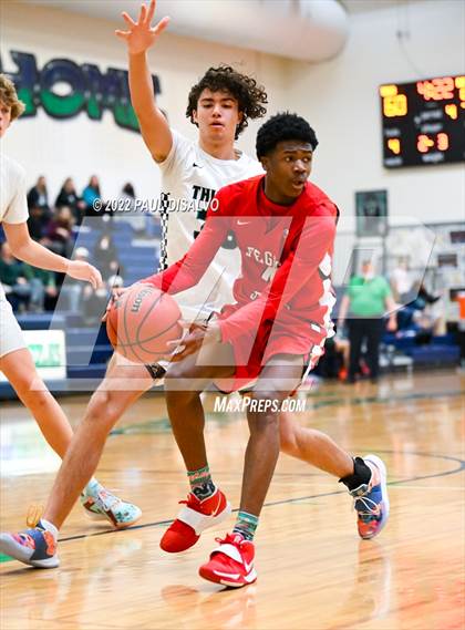 Thumbnail 2 in Regis Jesuit @ ThunderRidge photogallery.