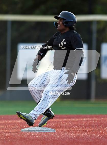 Thumbnail 2 in Sandy vs. Jesuit (OSAA 6A 2nd Round) photogallery.
