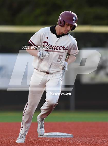 Thumbnail 1 in Sandy vs. Jesuit (OSAA 6A 2nd Round) photogallery.