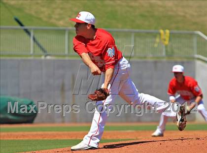 Thumbnail 2 in Mater Dei vs. Carroll (National High School Invitational) photogallery.