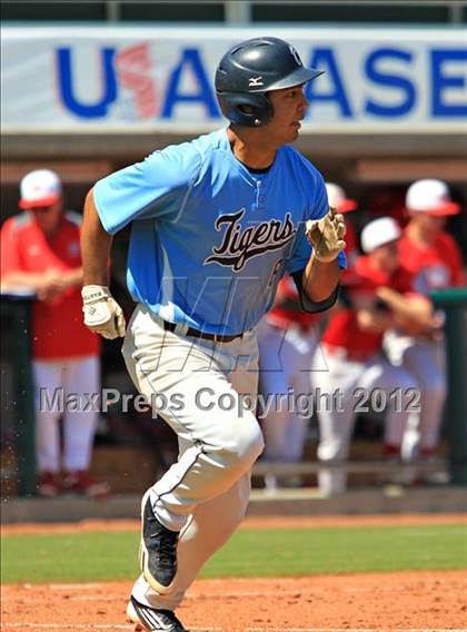 Thumbnail 3 in Mater Dei vs. Carroll (National High School Invitational) photogallery.