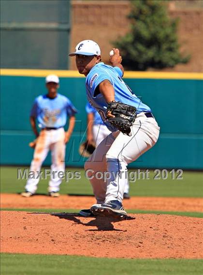 Thumbnail 2 in Mater Dei vs. Carroll (National High School Invitational) photogallery.