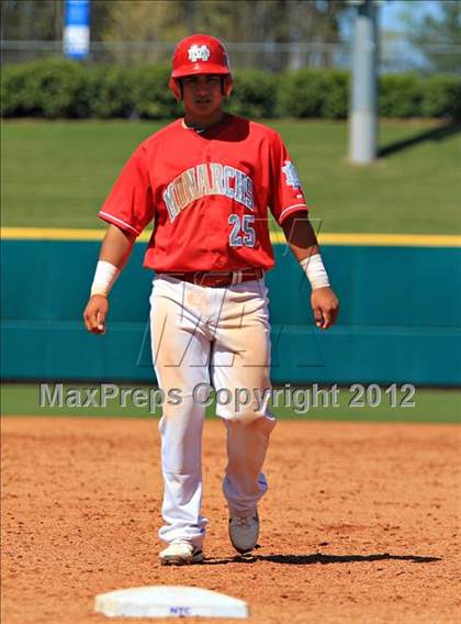 Thumbnail 2 in Mater Dei vs. Carroll (National High School Invitational) photogallery.
