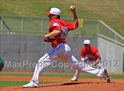 Thumbnail 3 in Mater Dei vs. Carroll (National High School Invitational) photogallery.