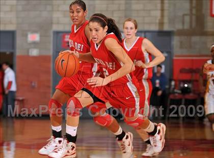 Thumbnail 3 in Cajon @ Mater Dei (Nike Extravaganza) photogallery.