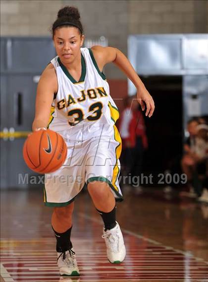 Thumbnail 1 in Cajon @ Mater Dei (Nike Extravaganza) photogallery.