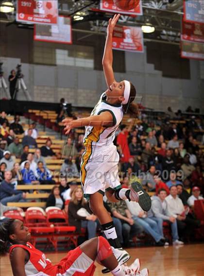 Thumbnail 1 in Cajon @ Mater Dei (Nike Extravaganza) photogallery.