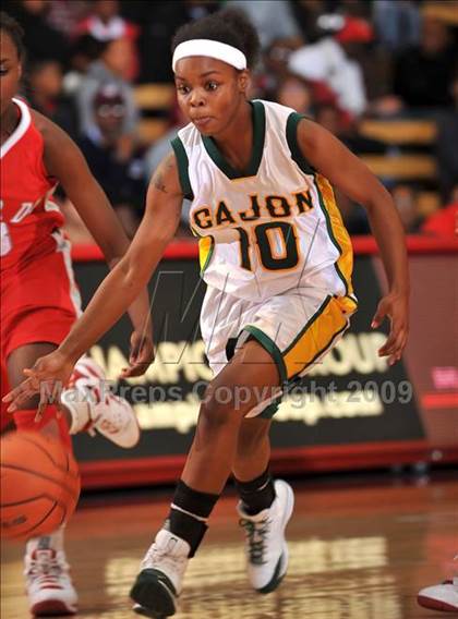 Thumbnail 2 in Cajon @ Mater Dei (Nike Extravaganza) photogallery.