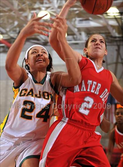 Thumbnail 1 in Cajon @ Mater Dei (Nike Extravaganza) photogallery.