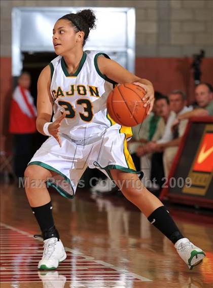 Thumbnail 1 in Cajon @ Mater Dei (Nike Extravaganza) photogallery.