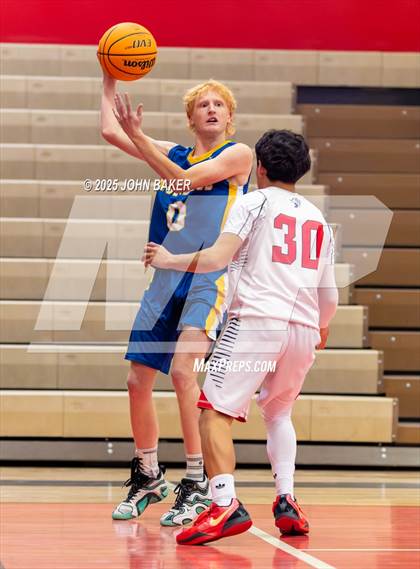 Thumbnail 3 in Lund @ Tonopah photogallery.