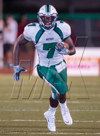 Thumbnail 2 in Poteet vs Newman Smith photogallery.