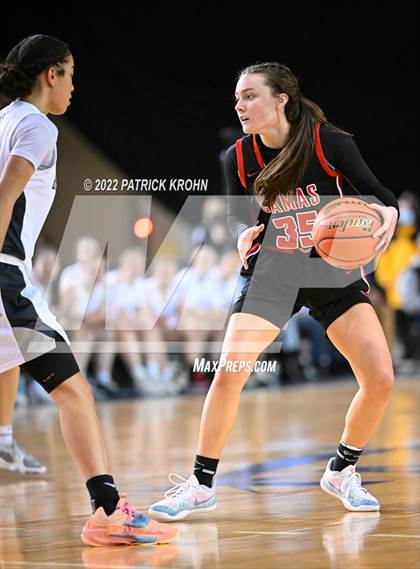 Thumbnail 1 in Camas vs. Bellarmine Prep (WIAA 4A Round 1 State Playoff)  photogallery.