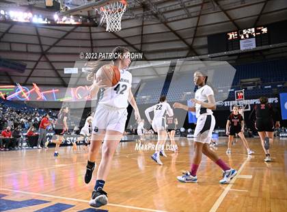 Thumbnail 2 in Camas vs. Bellarmine Prep (WIAA 4A Round 1 State Playoff)  photogallery.