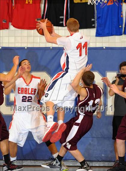 Thumbnail 2 in Pleasant Grove vs. Simi Valley (MaxPreps Holiday Classic) photogallery.