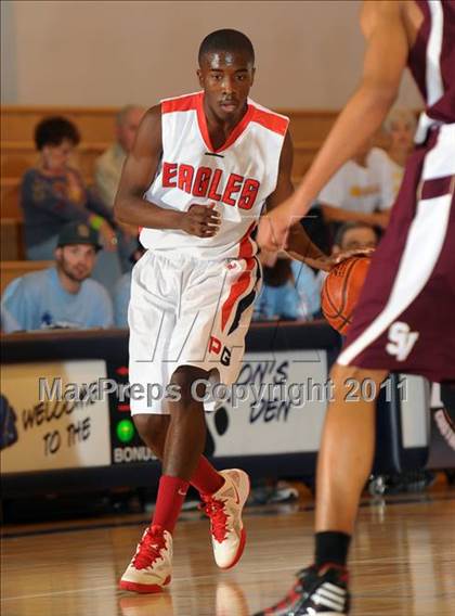 Thumbnail 3 in Pleasant Grove vs. Simi Valley (MaxPreps Holiday Classic) photogallery.