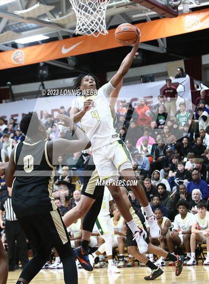Thumbnail 3 in Paul VI vs. Roselle Catholic (Spalding Hoophall Classic) photogallery.