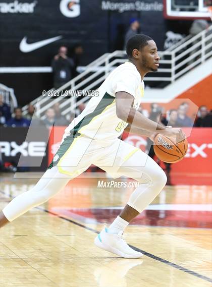 Thumbnail 3 in Paul VI vs. Roselle Catholic (Spalding Hoophall Classic) photogallery.