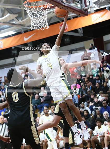 Thumbnail 1 in Paul VI vs. Roselle Catholic (Spalding Hoophall Classic) photogallery.