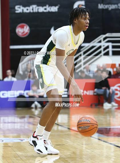 Thumbnail 3 in Paul VI vs. Roselle Catholic (Spalding Hoophall Classic) photogallery.