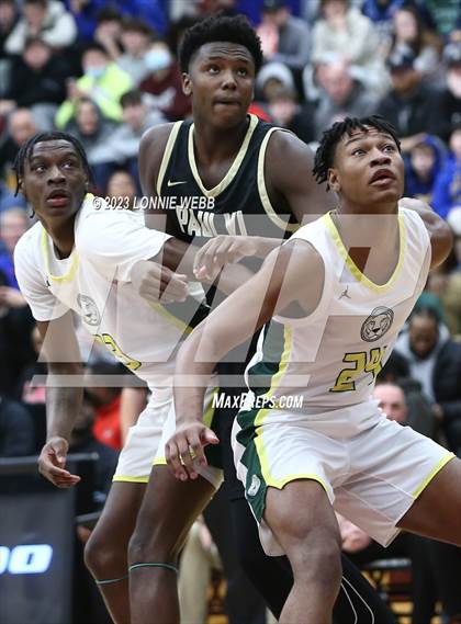 Thumbnail 3 in Paul VI vs. Roselle Catholic (Spalding Hoophall Classic) photogallery.