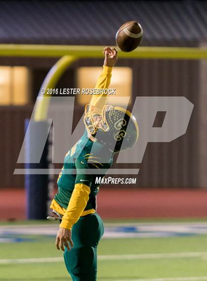 Thumbnail 3 in Crystal City vs. Cuero (UIL 4A Area Playoff) photogallery.