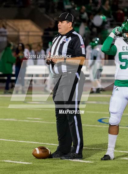 Thumbnail 3 in Crystal City vs. Cuero (UIL 4A Area Playoff) photogallery.
